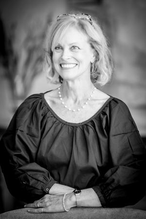Theresa Carlin
